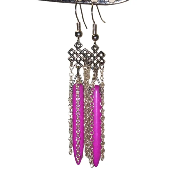 Handmade Silver Plated Celtic Knot Chains & Howlite Dagger Bead Dangle Earrings - Picture 2 of 6